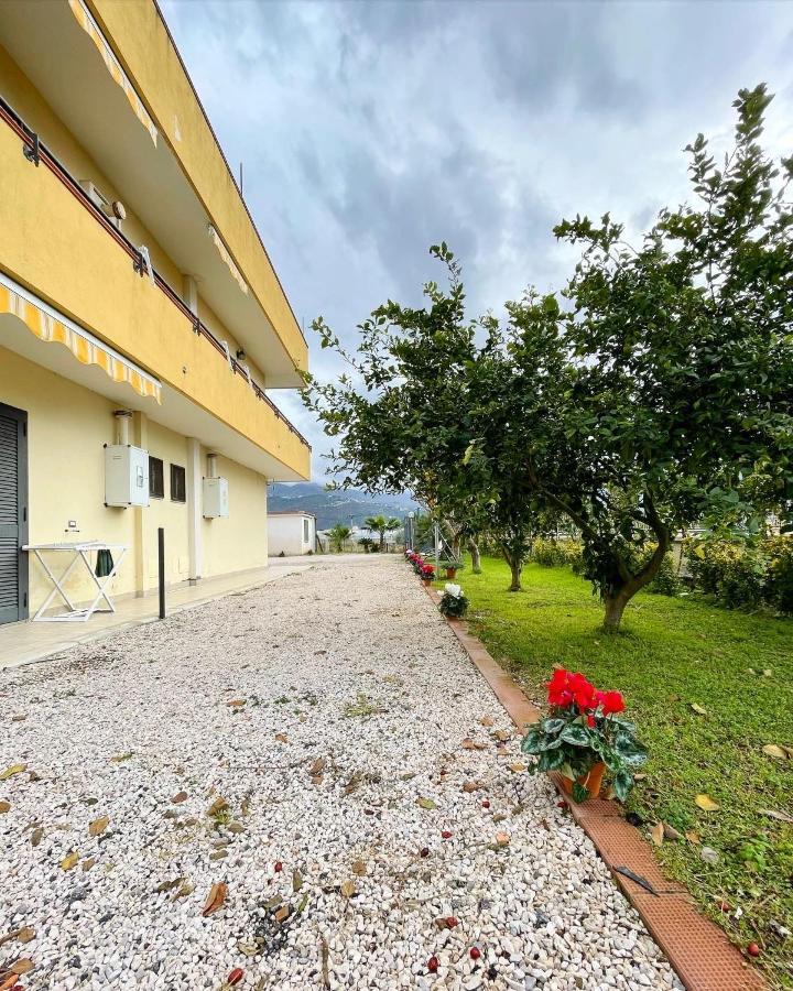 Casa Vacanze Paradise Santa Maria La Carita Luaran gambar